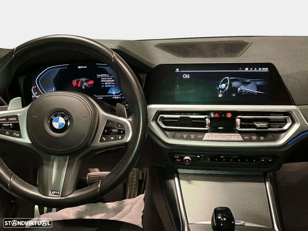 BMW 330 e Pack Desportivo M Auto - 12
