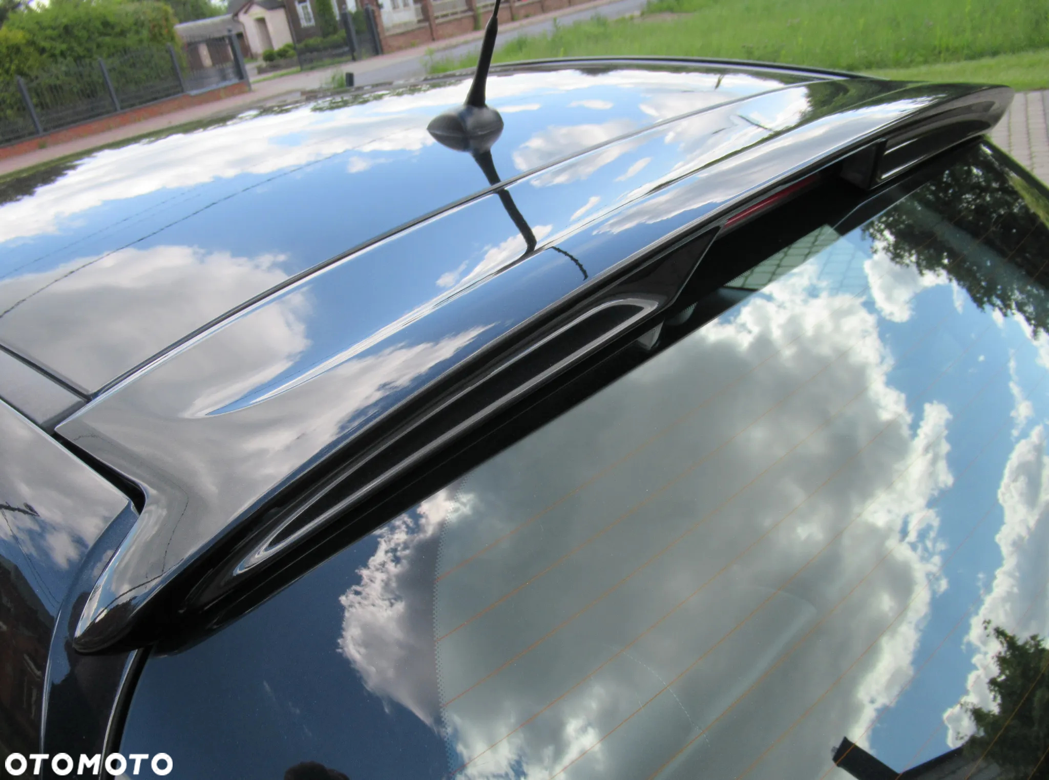 Opel Adam 1.2 Black Jack S&S - 32