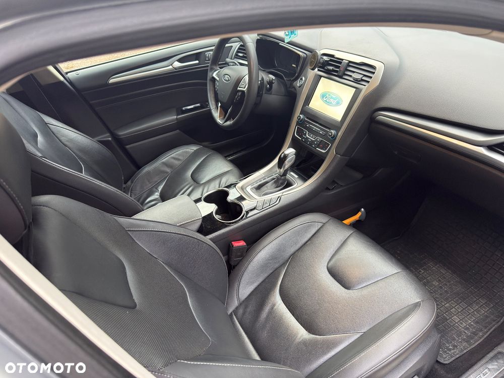 Ford Mondeo 2.0 TDCi Titanium PowerShift - 23