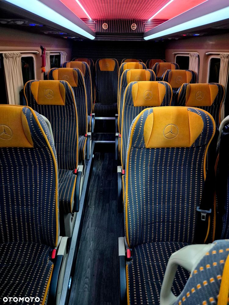Mercedes-Benz Sprinter - 18