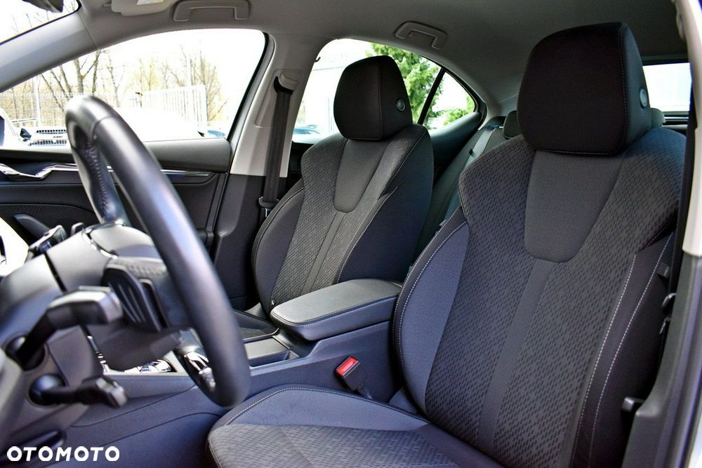 Skoda Octavia 2.0 TSI 4x4 Style DSG - 10