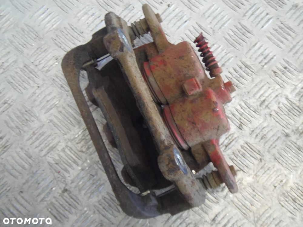 DISCOVERY IV  3.0 D ZACISK PRAWY PRZÓD - 2