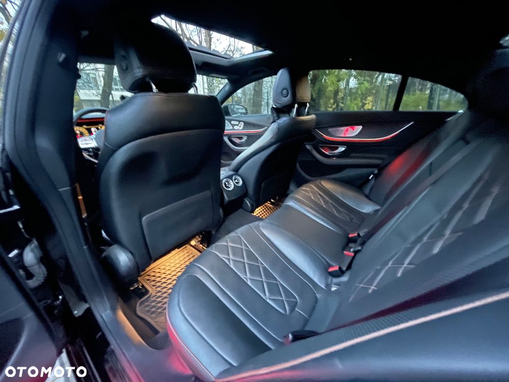 Mercedes-Benz CLS - 24