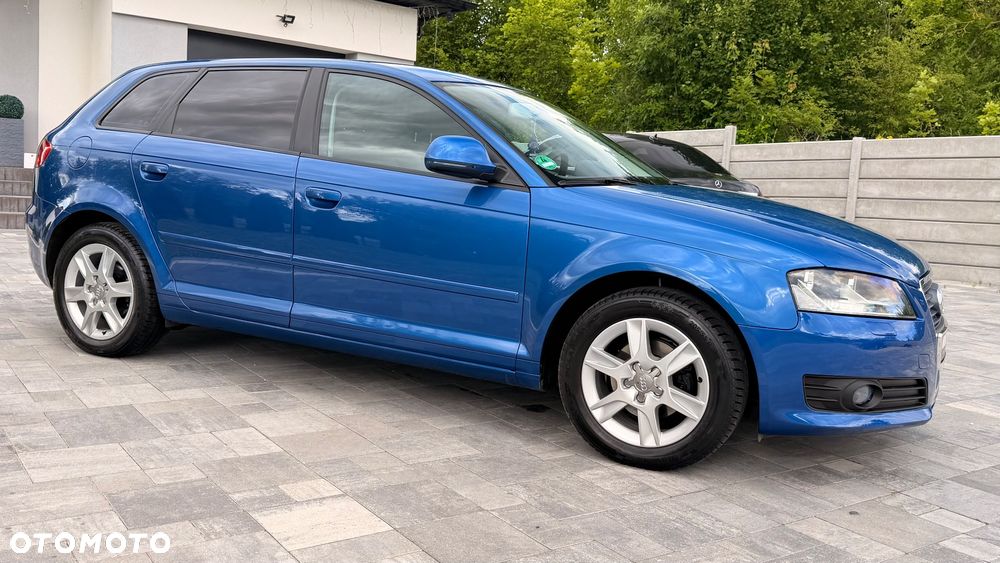 Audi A3 Sportback 1.6 Ambiente - 2