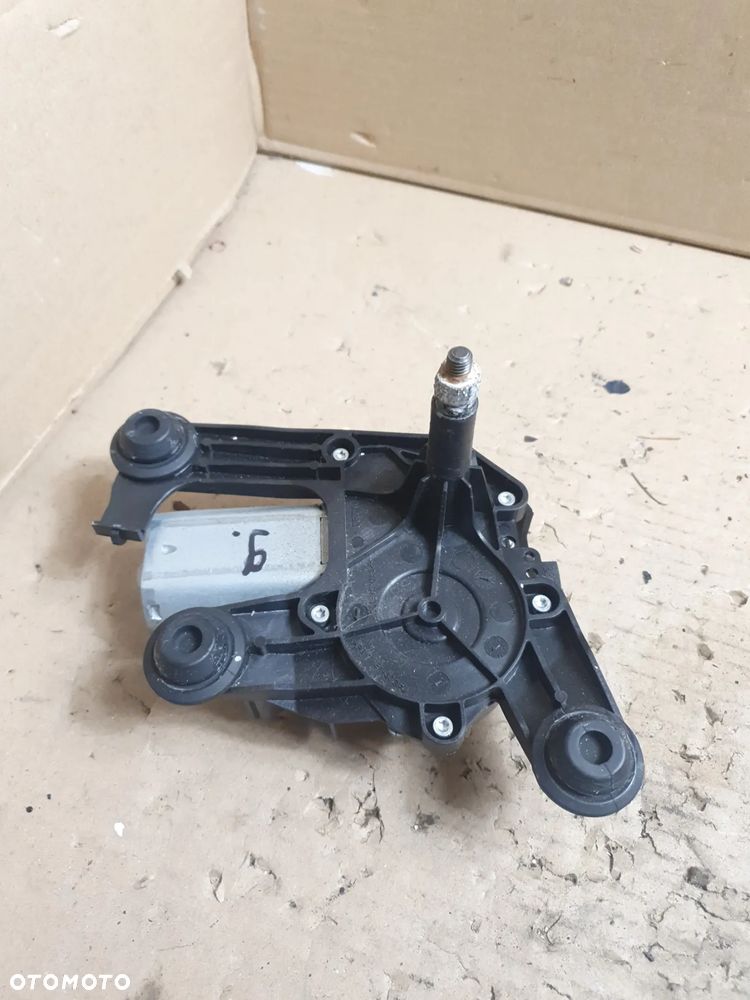 PEUGEOT 5008 I 12r silniczek wycieraczki tył 9680477480 53031812 - 2