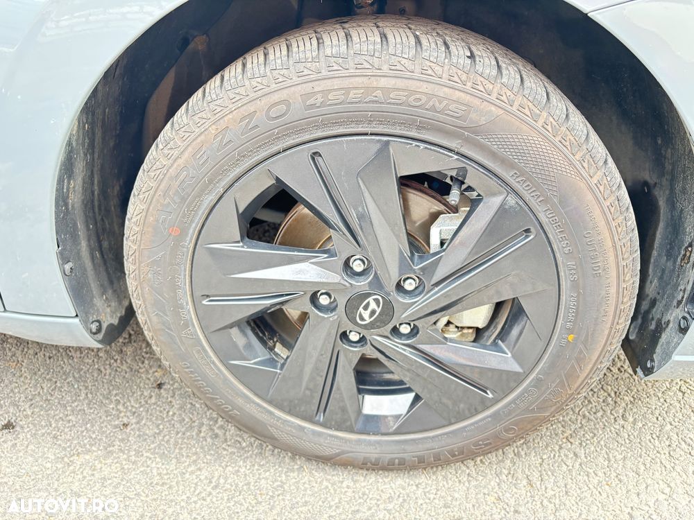 Hyundai Elantra 1.6 l 123 CP CVT Highway - 23