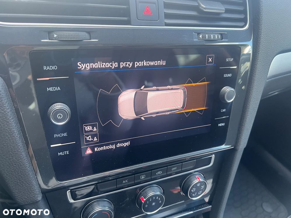 Volkswagen Golf 1.0 TSI Trendline - 24