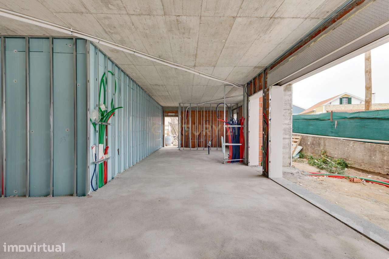 Moradia Térrea geminada em Construção: Conforto e Modernidade no Ramal - Grande imagem: 4/45