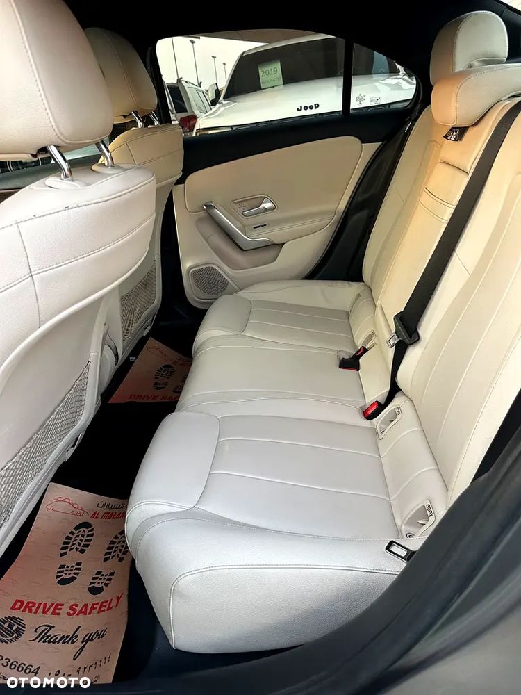 Mercedes-Benz Klasa A 220 7G-DCT AMG Line - 12