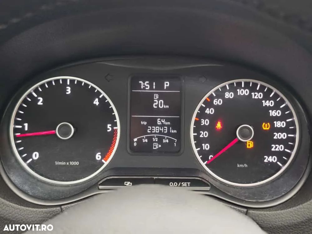 Volkswagen Polo 1.6 TDI DSG Comfortline - 21