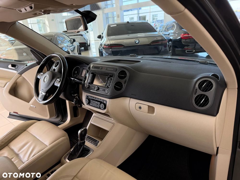 Volkswagen Tiguan 2.0 TDI DPF 4Motion BlueMotion Technology DSG Track & Style - 35