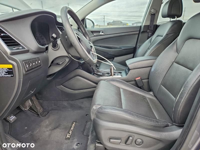 Hyundai Tucson - 5
