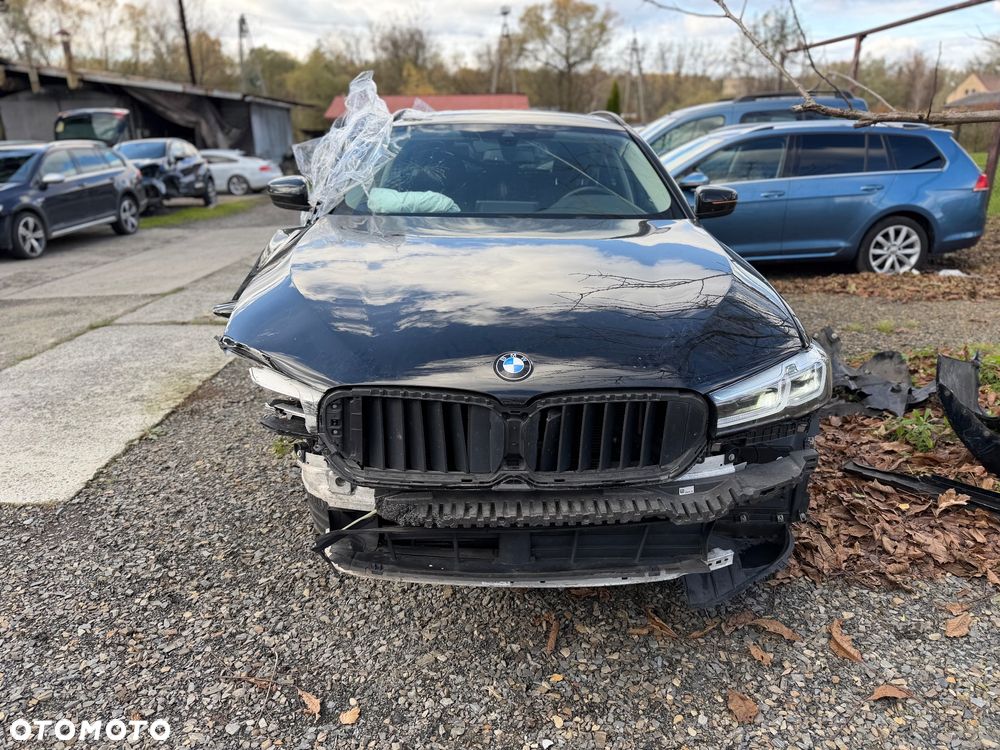 BMW Seria 5 520d xDrive Touring - 2