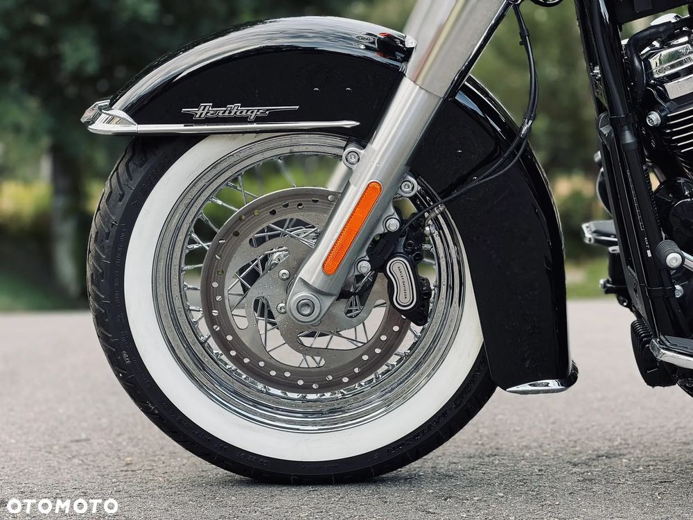 Harley-Davidson Softail Heritage Classic - 20