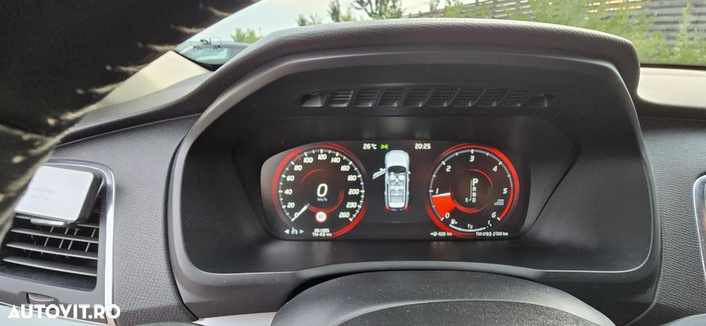 Volvo XC 90 - 6