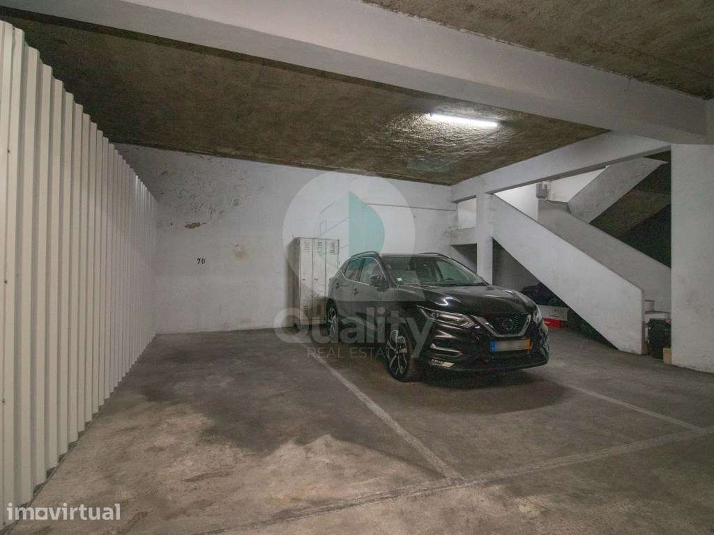 Lugar de Parqueamento no Centro do Barreiro - Grande imagem: 2/28