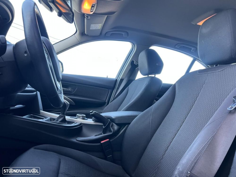 BMW 318 d - 7
