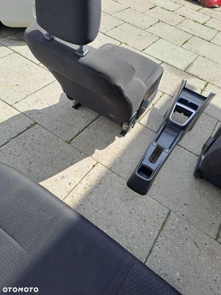 Suzuki Swift MK8 5D komplet foteli podgrzewanych boczki EU - 10