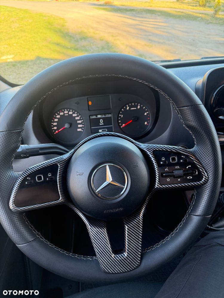 Mercedes-Benz Sprinter - 21