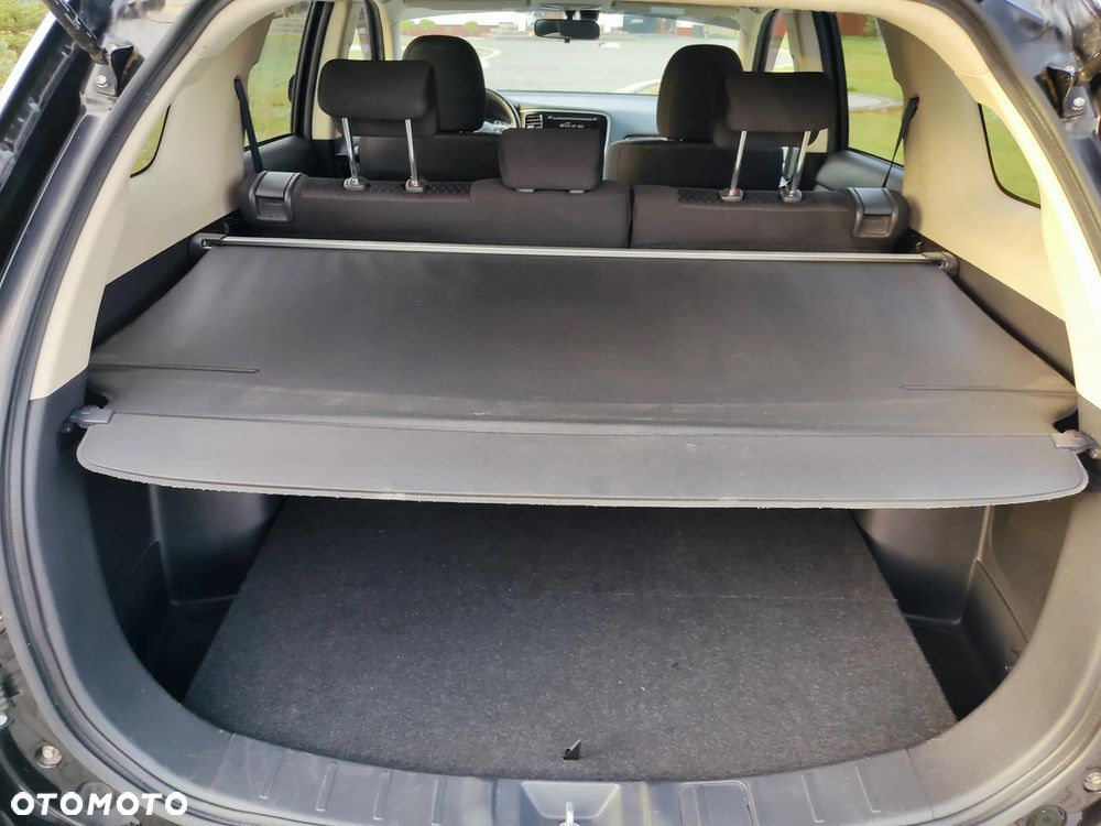 Mitsubishi Outlander 2.0 2WD Invite - 18