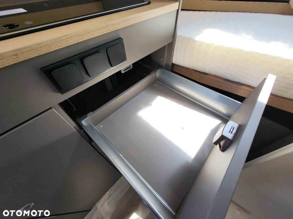 LMC INNOVAN 600 Fiat Ducato "Heck Edition" - 25