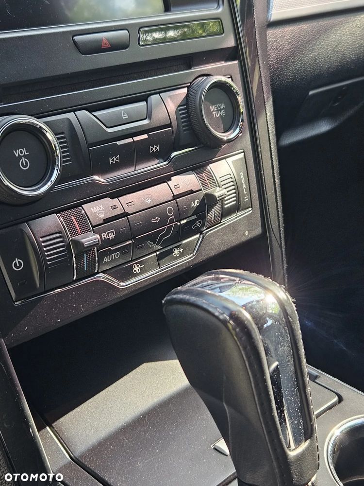Ford Explorer - 7