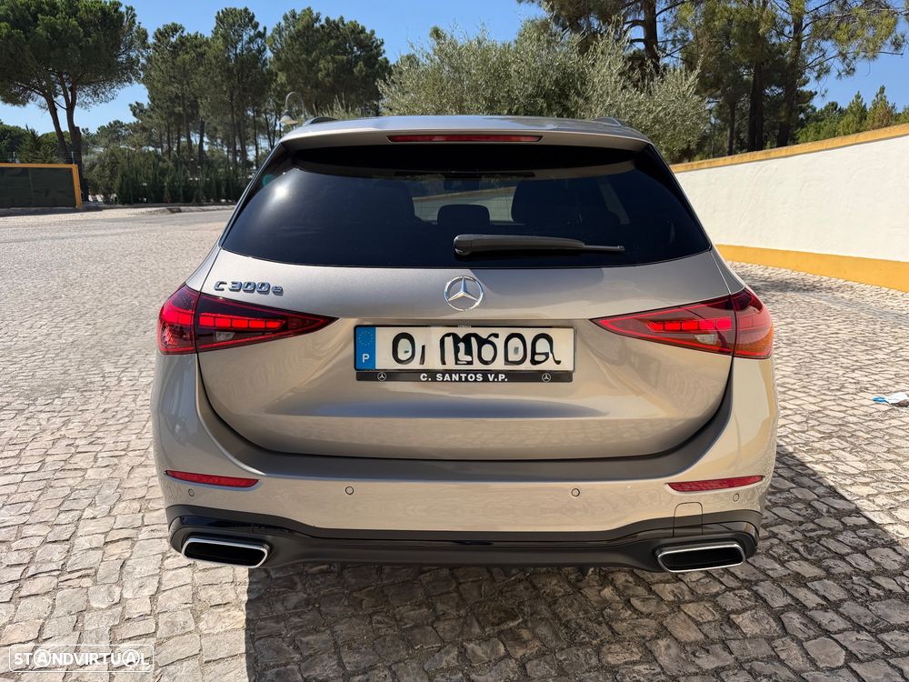 Mercedes-Benz C 300 2024 photo 2