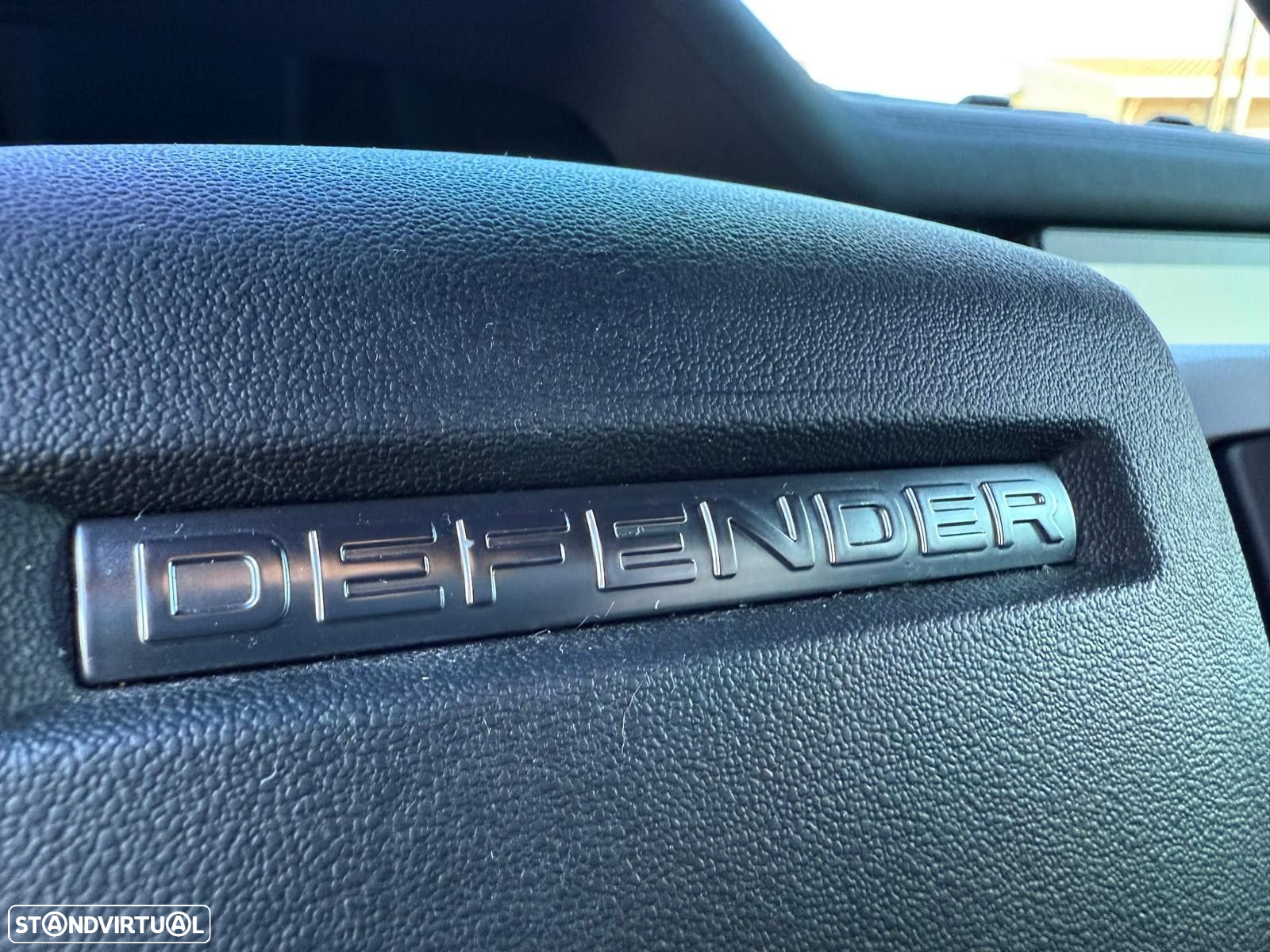 Land Rover Defender 110 D250 X-Dynamic HSE - 43