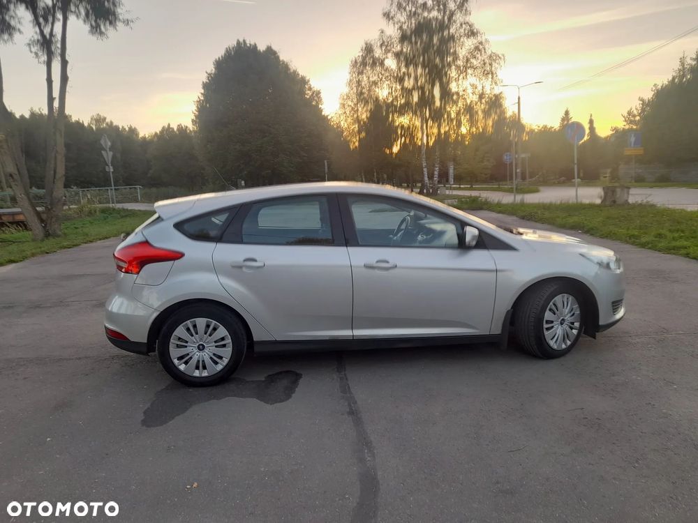 Ford Focus 1.6 Trend - 6