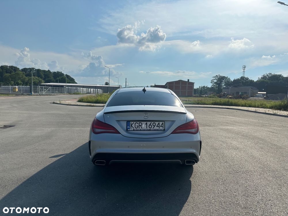 Mercedes-Benz CLA 200 AMG Line - 4