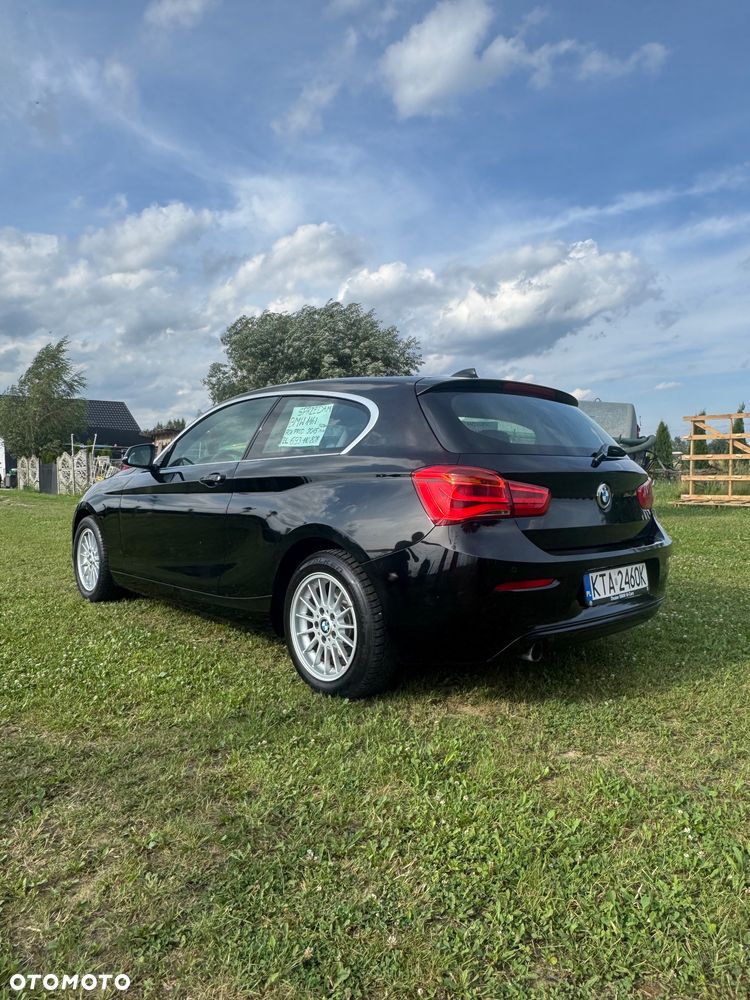 BMW Seria 1 116i - 4