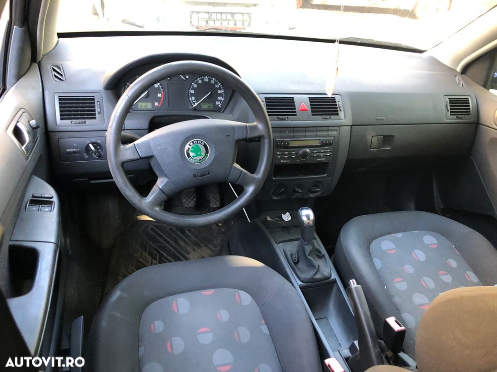 Dezmembrez Skoda Fabia 1 non facelift albastru 2003 1,2 benzina AWY 40KW - 5