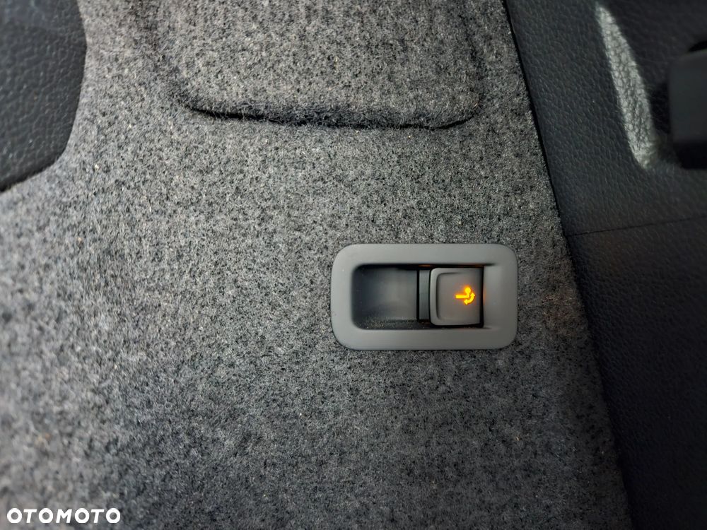 Skoda Karoq 2.0 TDI 4x4 DSG Sportline - 26