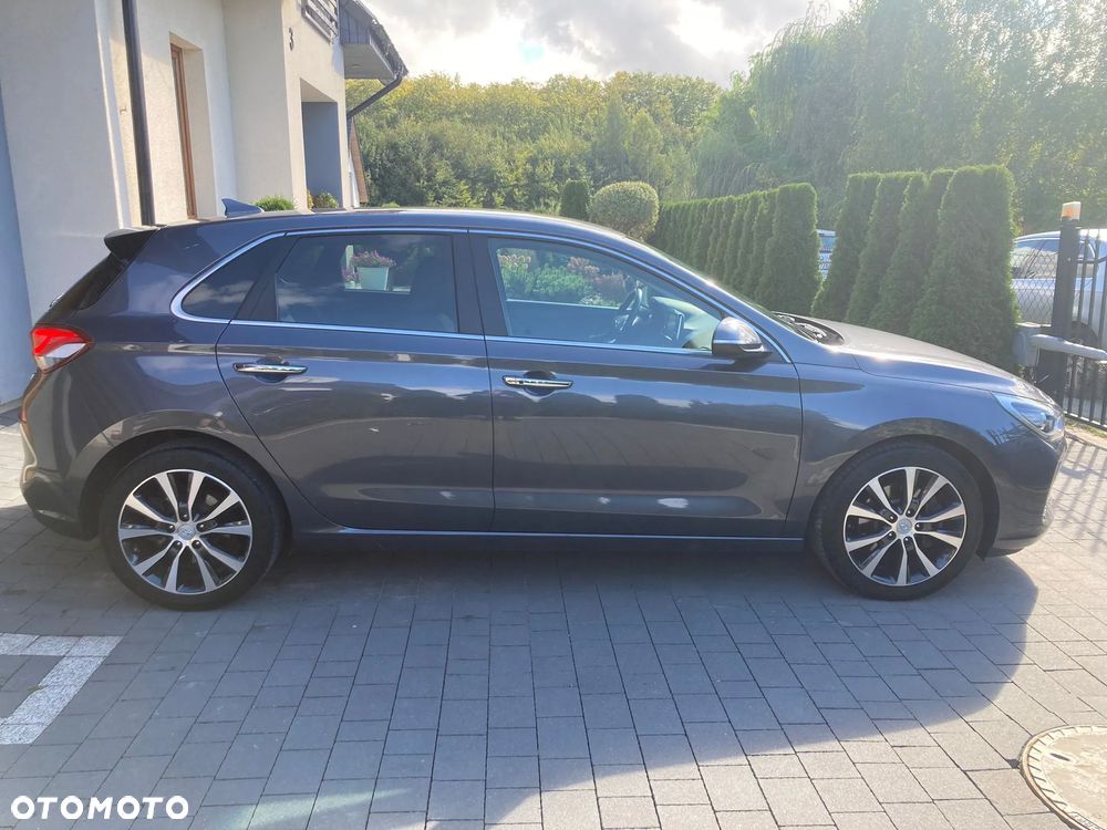 Hyundai i30 1.4 T-GDI Premiere Luxury DCT - 3