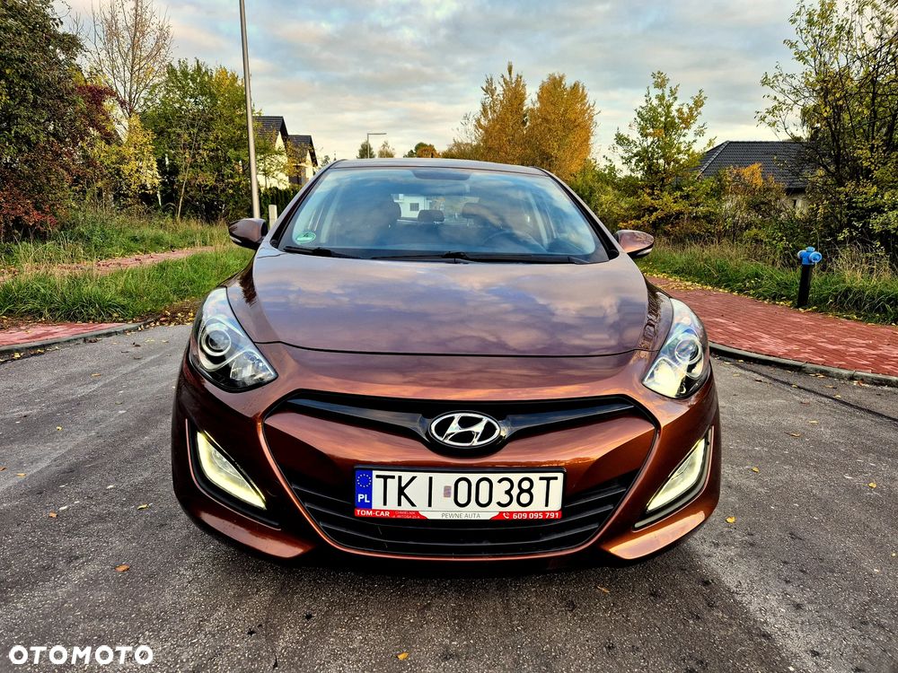 Hyundai i30 1.4 Intro Edition - 10