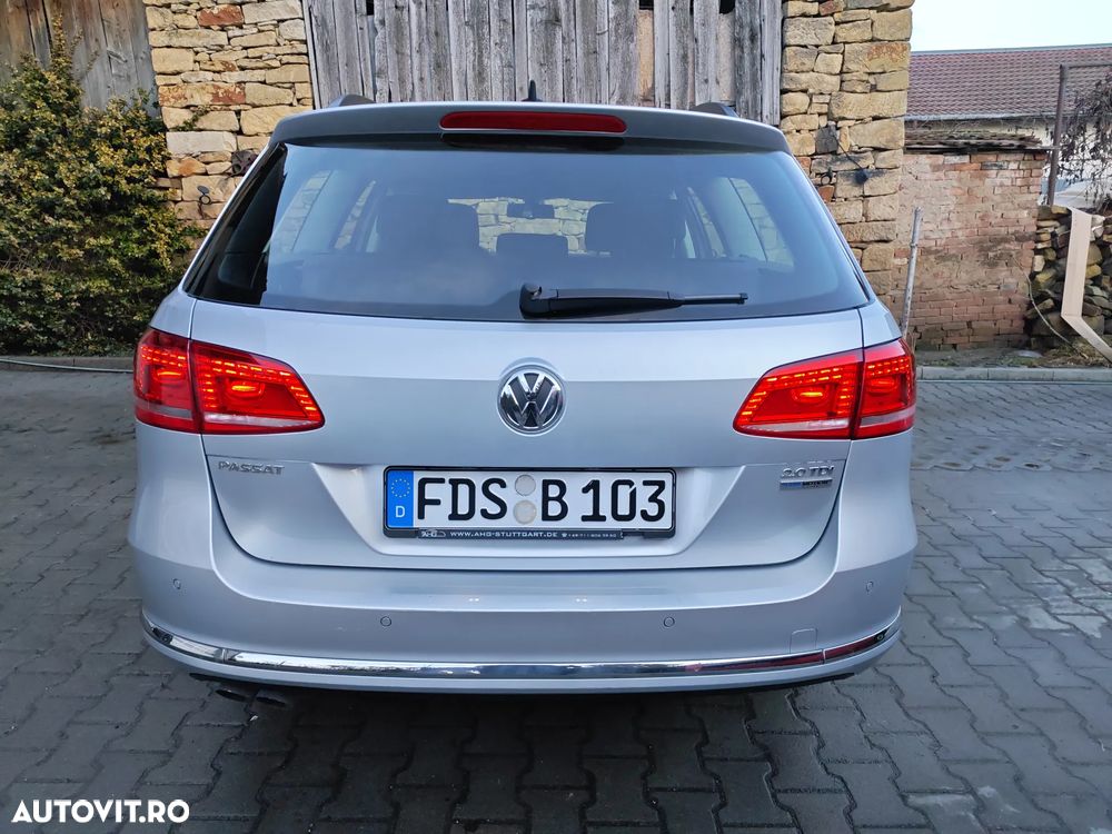 Volkswagen Passat 2.0 TDI DSG BlueMotion Technology Comfortline - 14