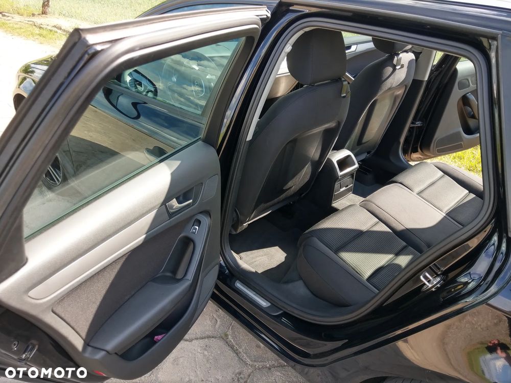 Audi A4 Avant 2.0 TDI DPF quattro Attraction - 11