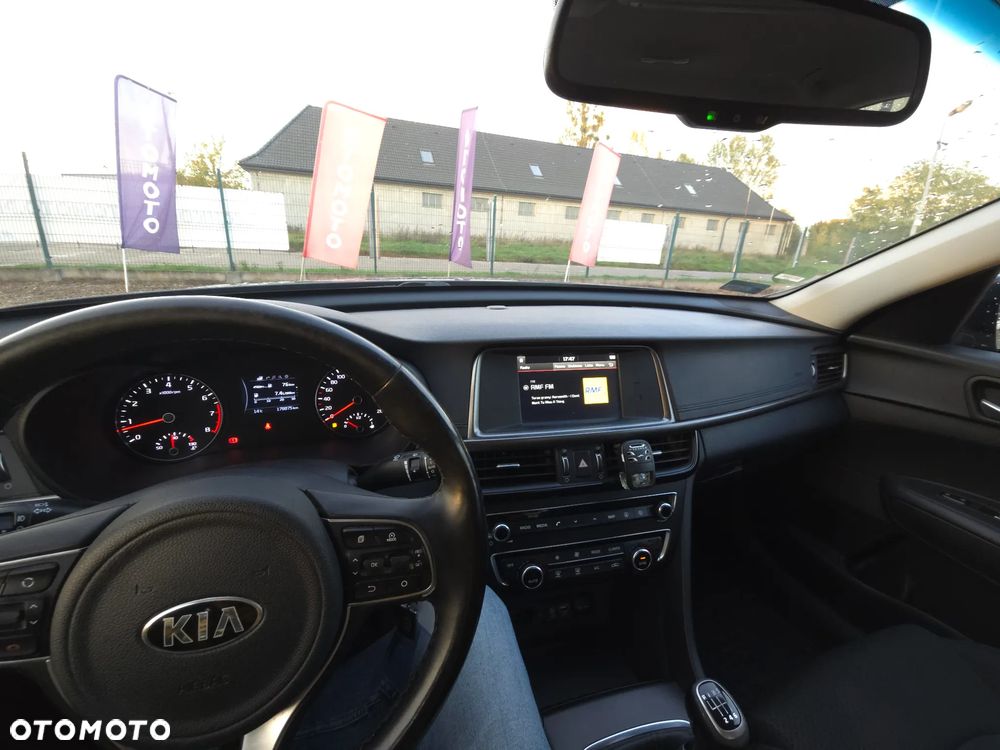 Kia Optima 2.0 M - 31