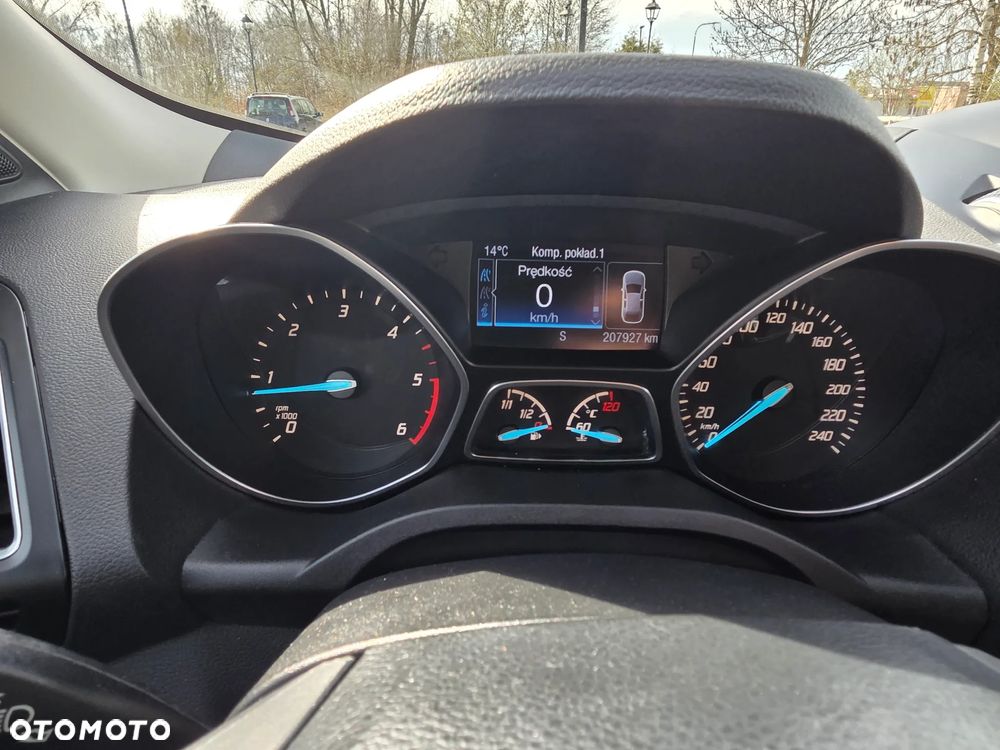 Ford Kuga 2.0 TDCi 4x4 Titanium - 25