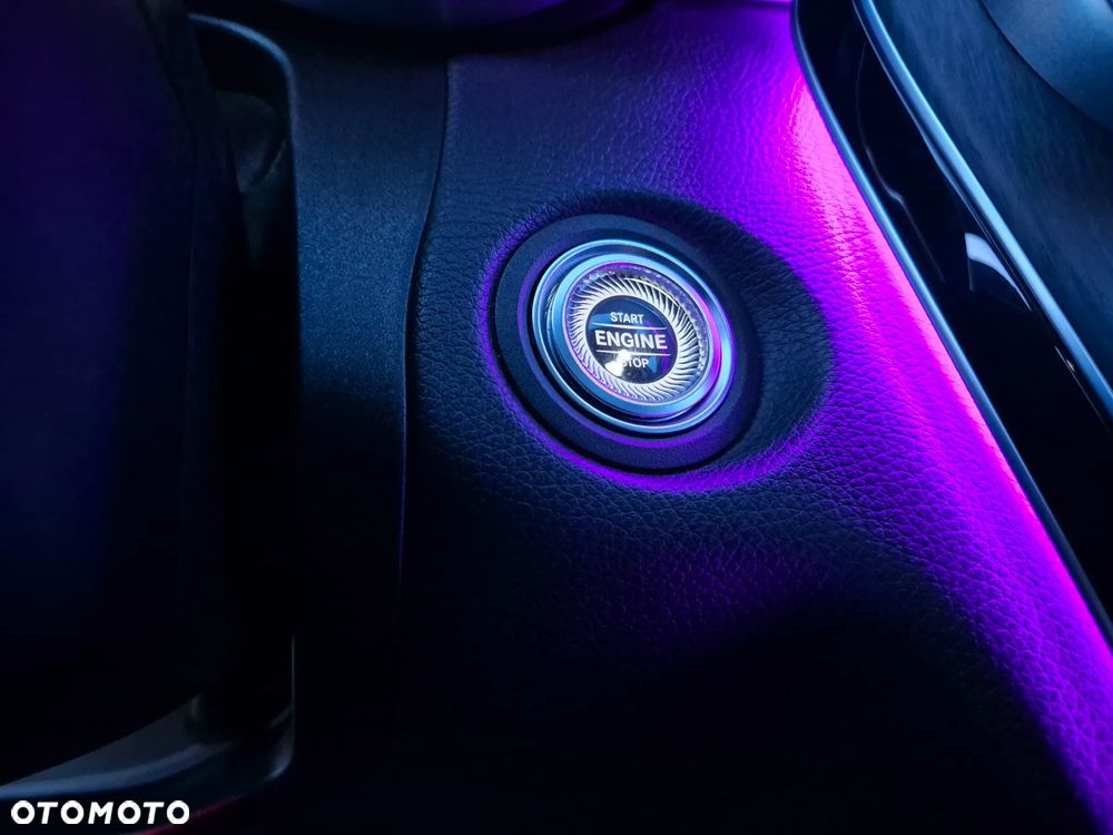 Mercedes-Benz Klasa C 220 d 4Matic T 9G-TRONIC AMG Line - 27