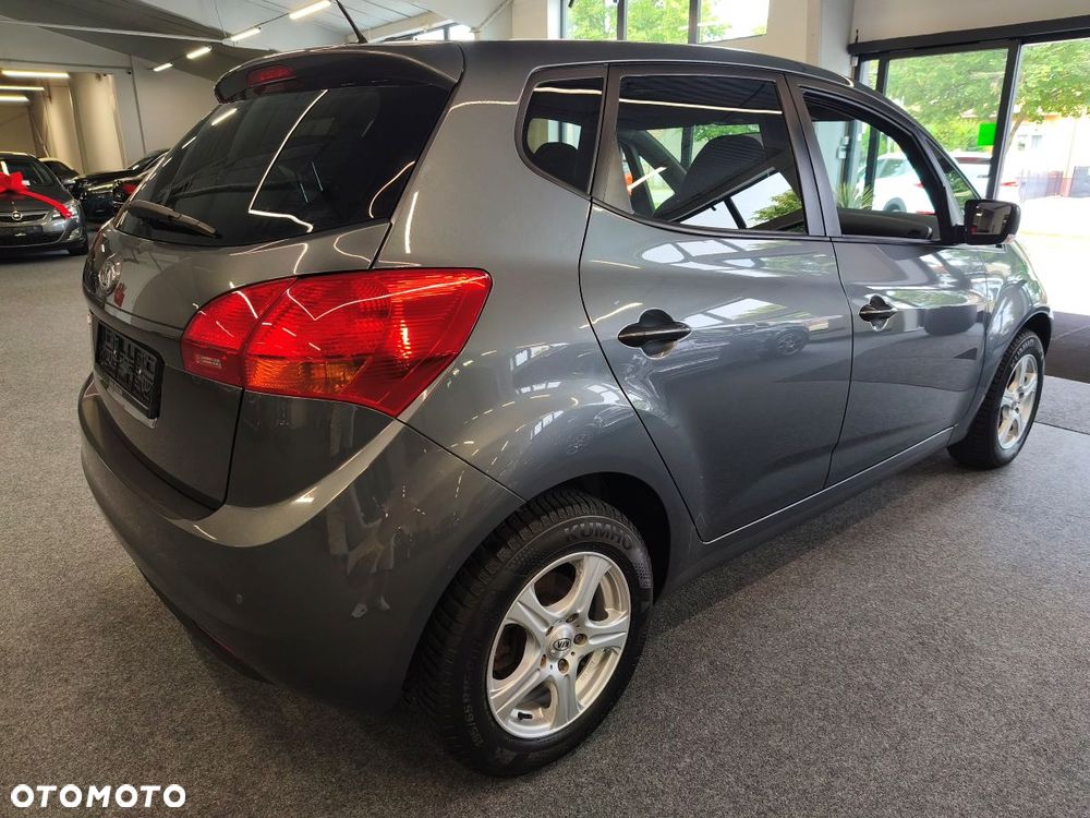 Kia Venga 1.6 CVVT Titanium Collection - 4