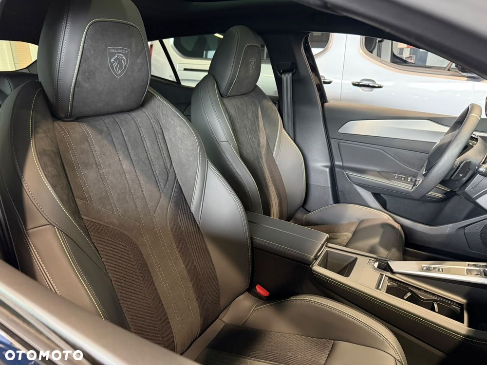 Peugeot 408 - 18