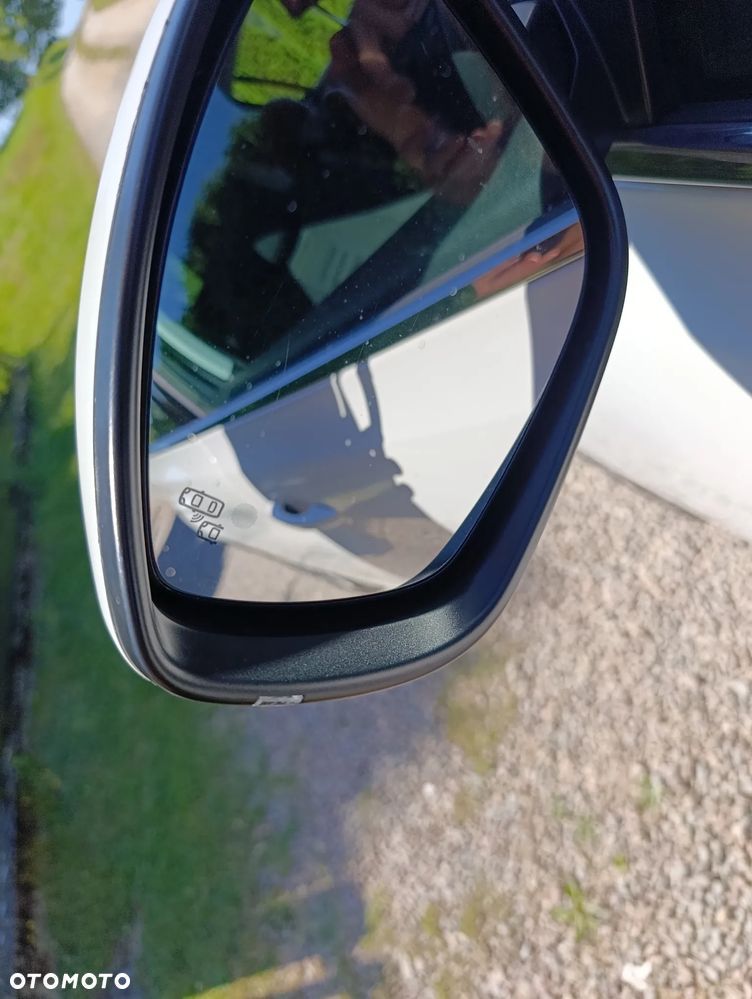 Peugeot 308 1.6 e-HDi Allure S&S - 10