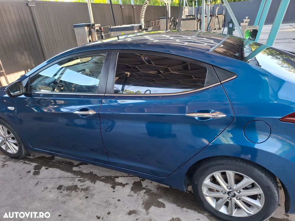Hyundai Elantra 1.6 MPi Exclusive - 5