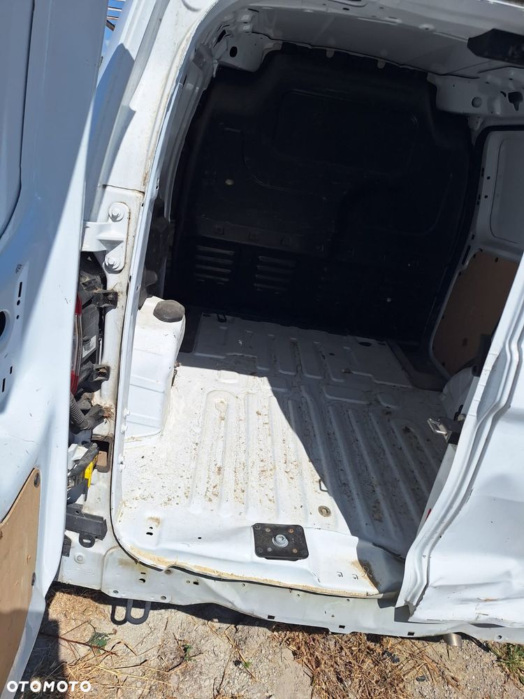 Ford Transit courier - 21