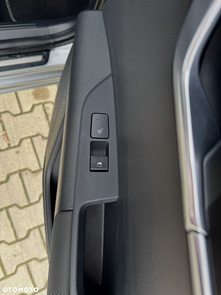 Kia Niro - 32