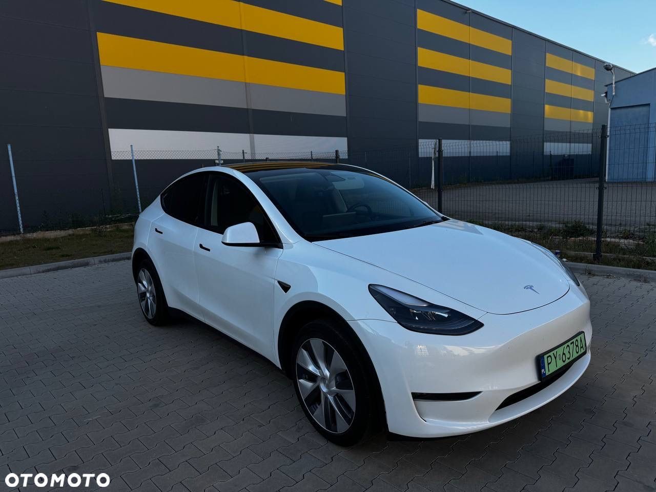 Tesla Y Model Long Range Dual Motor AWD - 1