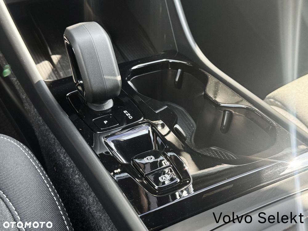 Volvo XC 40 - 25
