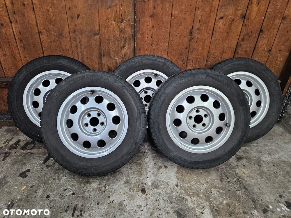 Komplet kół aluminiowych z oponami zimowymi Audi A3 8L 195/65 R15 - 8