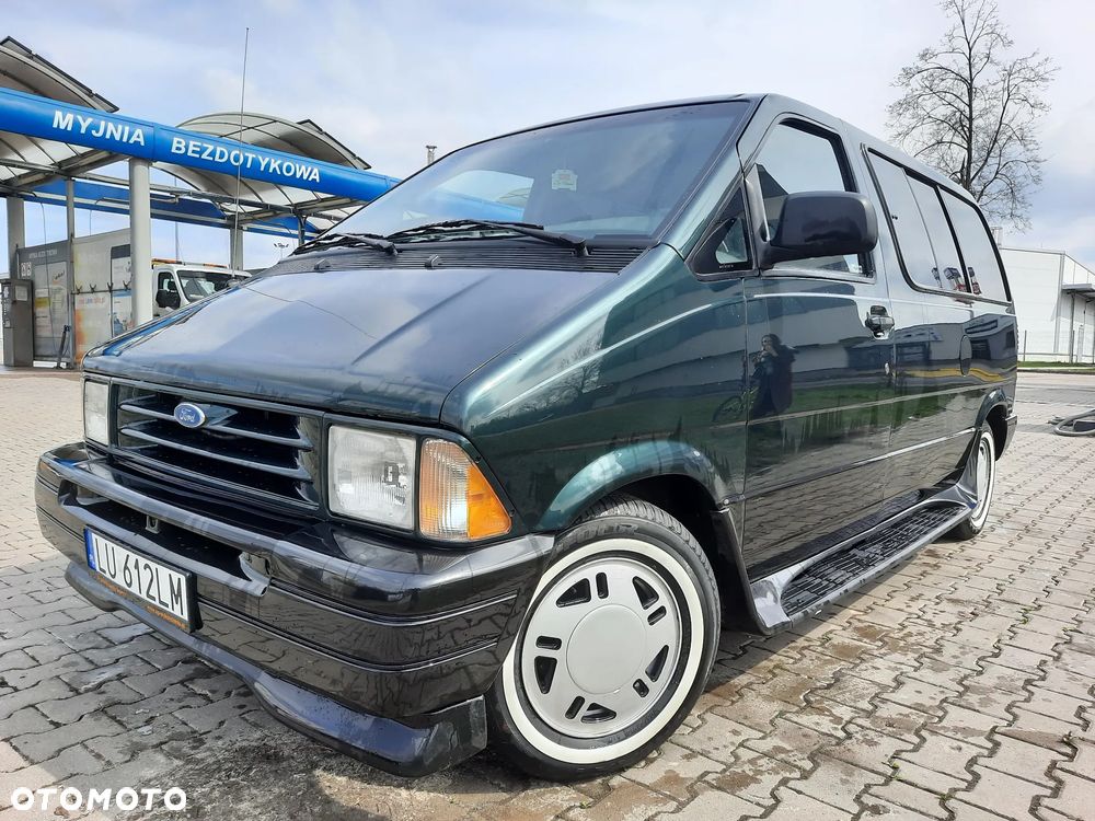 Ford Aerostar - 16